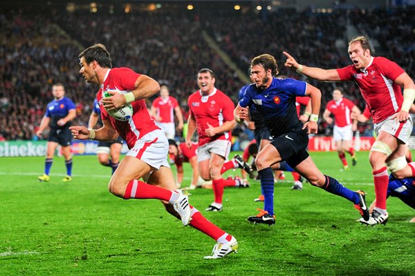 Mike Phillips scores for Wales Semi Final 