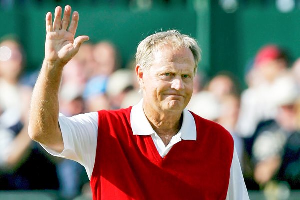 Jack Nicklaus of the USA waves