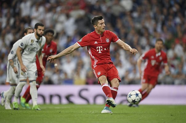Robert Lewandowski Bayern v Real Madrid Champions League 2017
