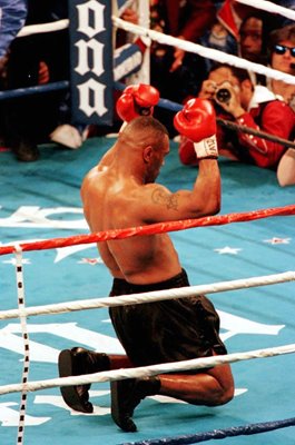Mike Tyson beats Frank Bruno Las Vegas 1996
