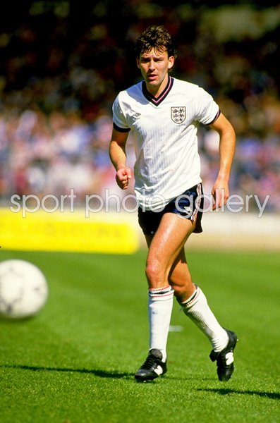 Bryan best sale robson footballer