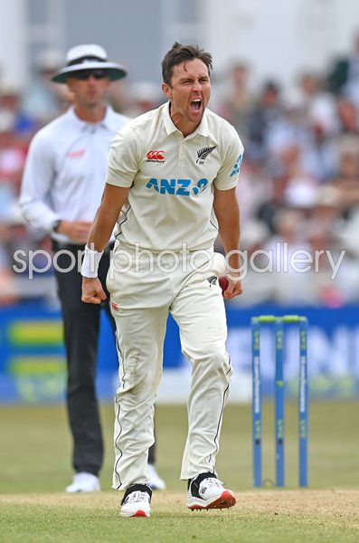 Trent Boult New Zealand celebrates Joe Root wicket Trent Bridge Test ...