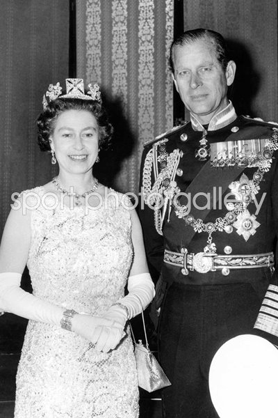 Queen Elizabeth II and Prince Philip Silver Wedding anniversary 1972 ...