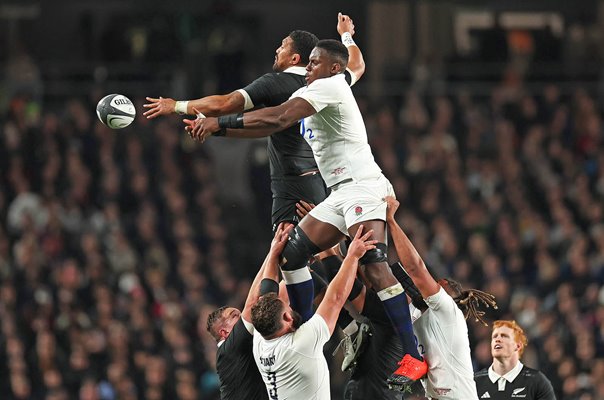 Ardie Savea New Zealand v Maro Itoje England Eden Park Auckland 2024