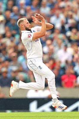 Gus Atkinson England bowls v Sri Lanka Oval Test Match 2024