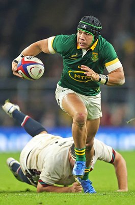 Cheslin Kolbe South Africa beats Jamie George England Twickenham 2024