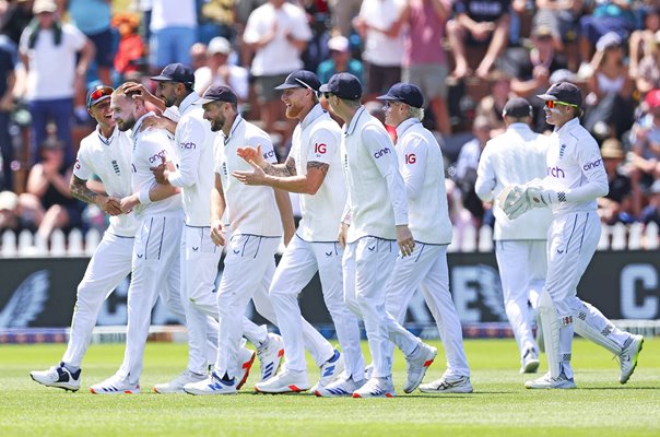 Gus Atkinson & England celebrate hat-trick v New Zealand Wellington 2024