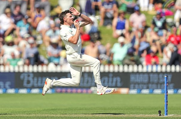 Nathan Smith New Zealand bowls v England 2nd Test Wellington 2024