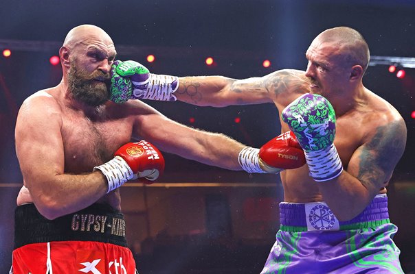 Oleksandr Usyk punches Tyson Fury World Heavyweight Title rematch Riyadh 2024