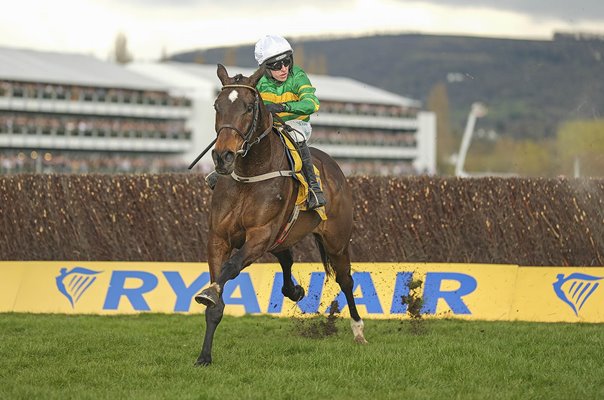 Mark Walsh & Fact To File dominate Ryannair Chase Cheltenham Festival 2025