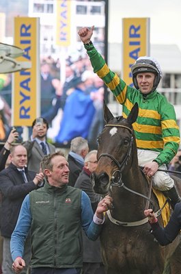 Mark Walsh winning jockey Fact To File Ryannair Chase Cheltenham Festival 2025