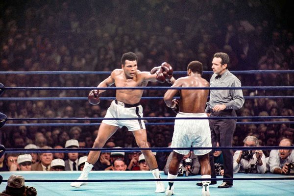 Muhammad Ali beats Joe Frazier Madison Sqaure Garden New York 1974