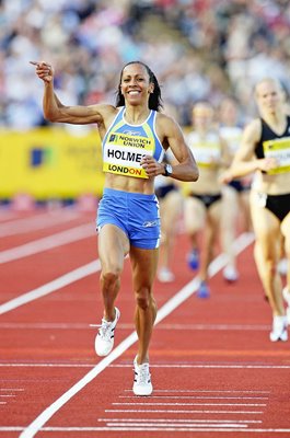 Kelly Holmes Great Britain wins Norwich Union London Grand Prix Crystal Palace 2004