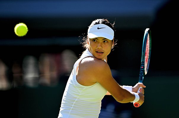 Emma Raducanu Great Britain Backhand Focus Wimbledon 2025