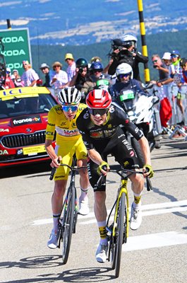 Jonas Vingegaard tries break v Tadej Pogacar Mont Ventoux Stage 16 Tour de France 2025