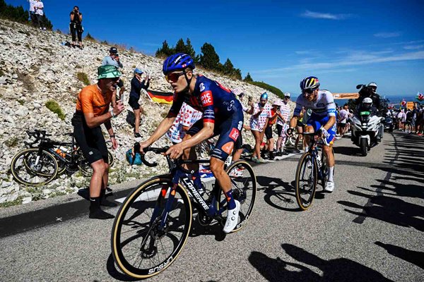 Oscar Onley Great Britain leads Florian Lipowitz Stage 16 Tour de France 2025