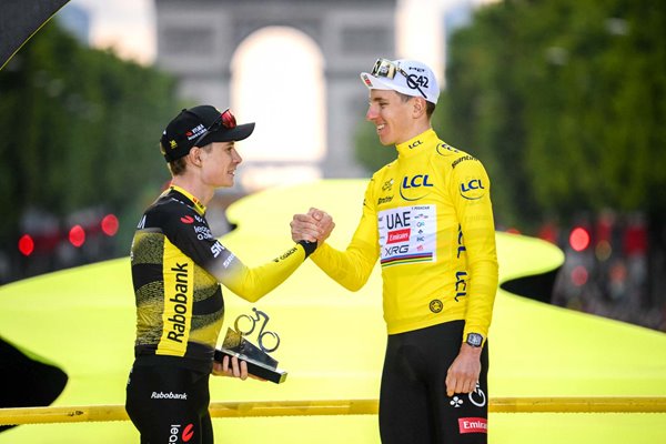 Jonas Vingegaard & Tadej Pogacar Paris Podium Tour de France 2025