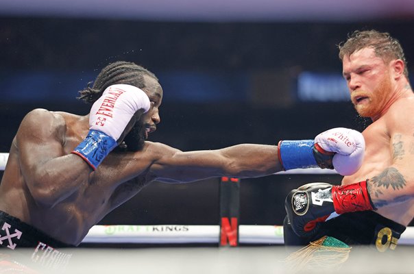 Terence Crawford USA jab v Canelo Alvarez Mexico Las Vegas 2025