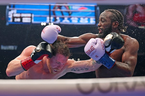 Canelo Alvarez Mexico ducks Terence Crawford USA punch Las Vegas 2025