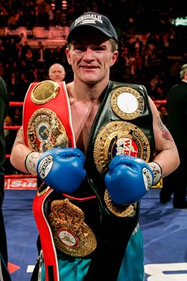 Ricky Hatton beats Carlos Maussa Sheffield 2005