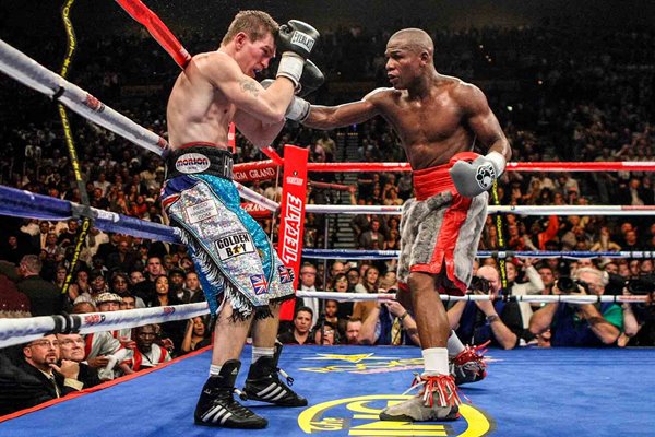 Floyd Mayweather Jr. v Ricky Hatton World Title Fight Las Vegas 2007