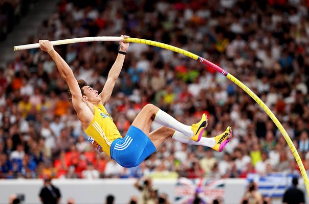 Armand Duplantis Sweden take off pole vault final World Athletics Tokyo 2025