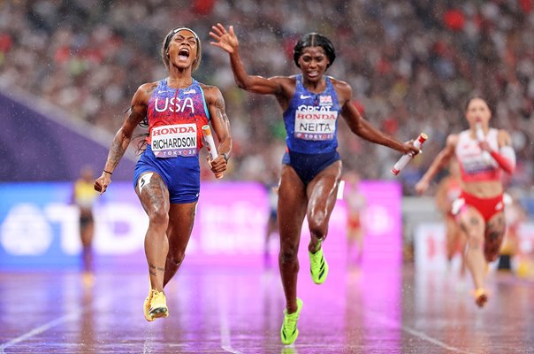 Sha'Carri Richardson USA celebrates 4x100m relay Gold World Athletics 2025