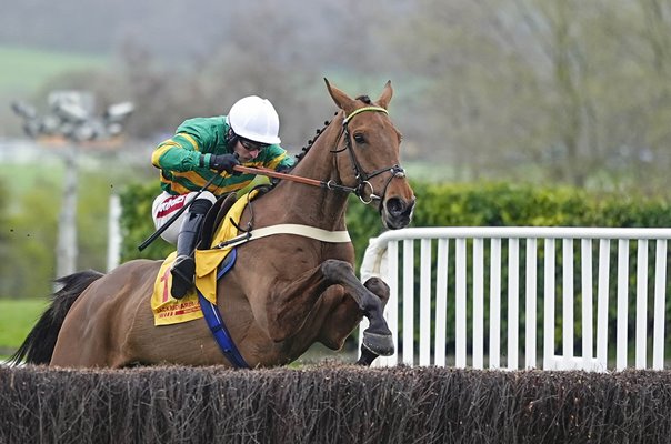 Ben Jones on Meetmebythesea wins Novices' Limited Handicap Chase Cheltenham 2026