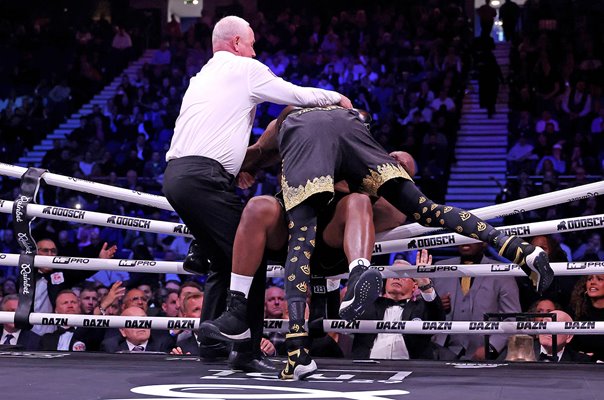 Dereck Chisora v Deontay Wilder heavyweight classic fight London 2026