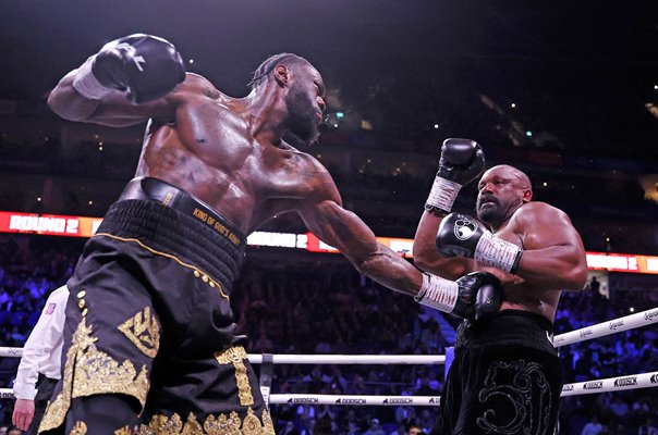 Deontay Wilder punches Dereck Chisora heavyweight fight London 2026