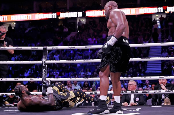Dereck Chisora knocks down Deontay Wilder heavyweight fight London 2026