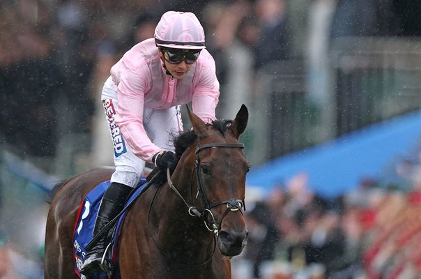 Ronan Whelan celebrates riding Christmas Day to win The Derby Epsom 2026