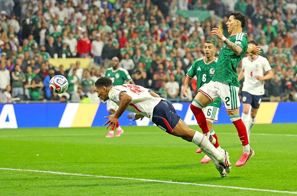 Jude Bellingham England scores 1st goal v Mexico Last 16 Azteca Stadium World Cup 2026