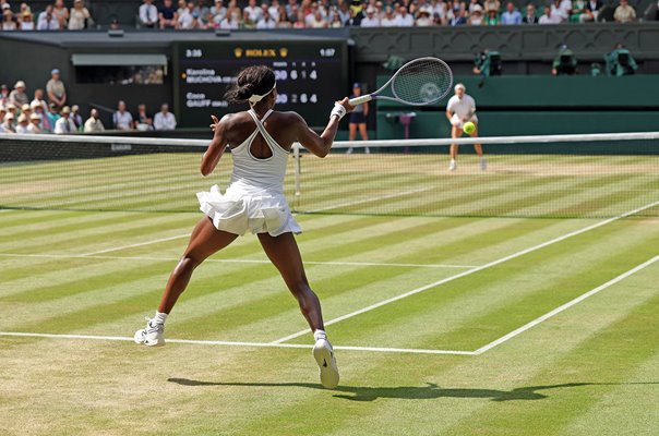 Coco Gauff USA forehand v Karolina Muchova semi final Wimbledon 2026