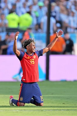 Lamine Yamal Spain celebrates World Cup Final New Jersey 2026