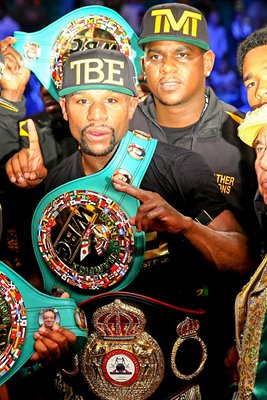 Floyd Mayweather Jr. beats Marcos Maidana Las Vegas 2014